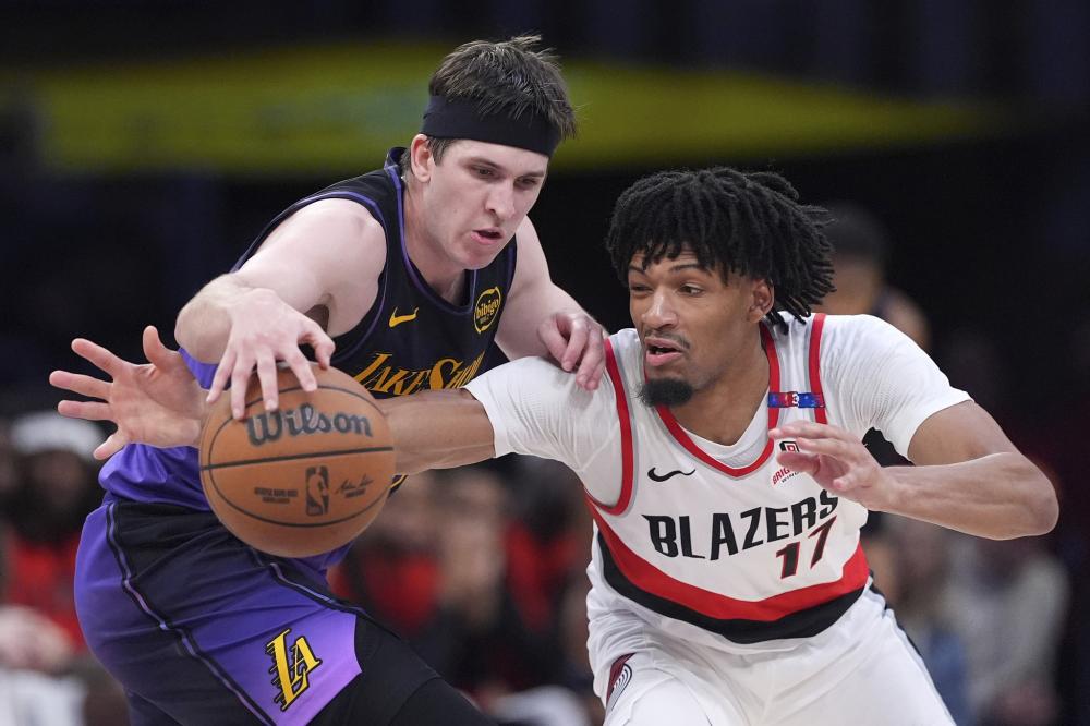 尽管她全力 尽管她全力