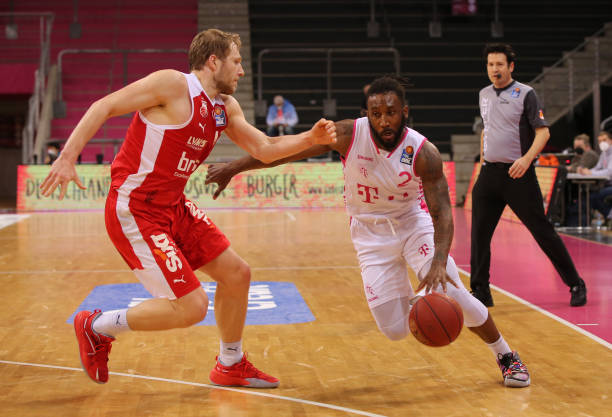 作为赛场上 作为赛场上