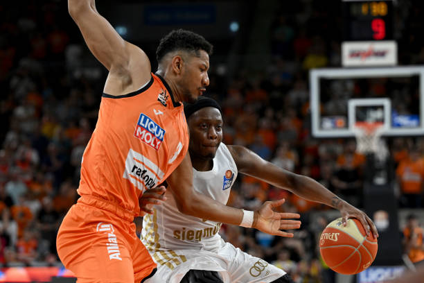 附上合同 附上合同